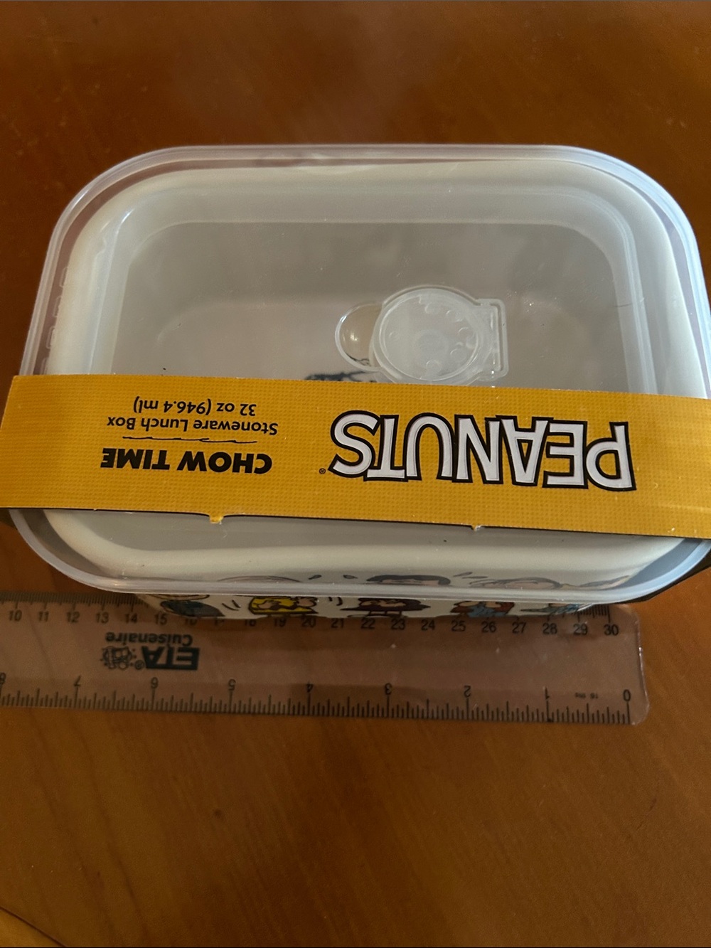 Peanuts Snack Container - Picture 7 of 8